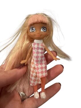 Hairdoables hairmazing 4” mini doll rainbow fantasy pink